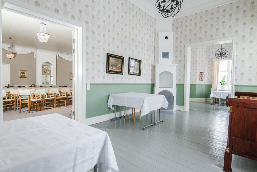 Hotell Ranten Falkoping Bagian luar foto