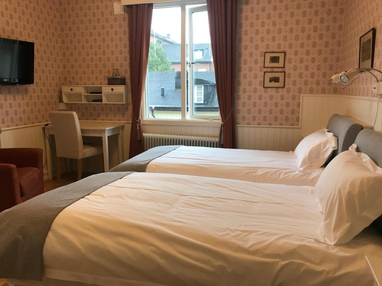Hotell Ranten Falkoping Bagian luar foto