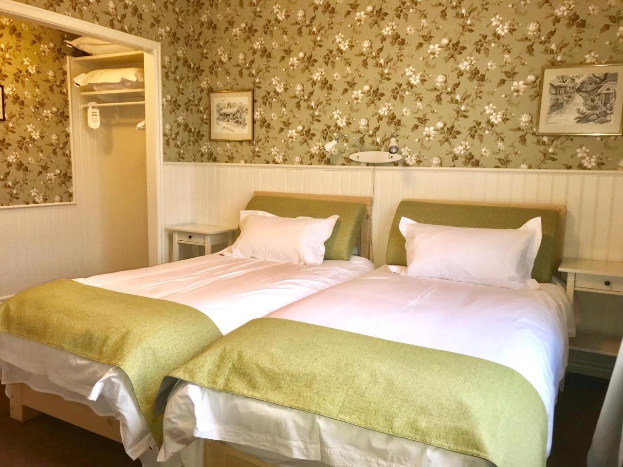 Hotell Ranten Falkoping Bagian luar foto